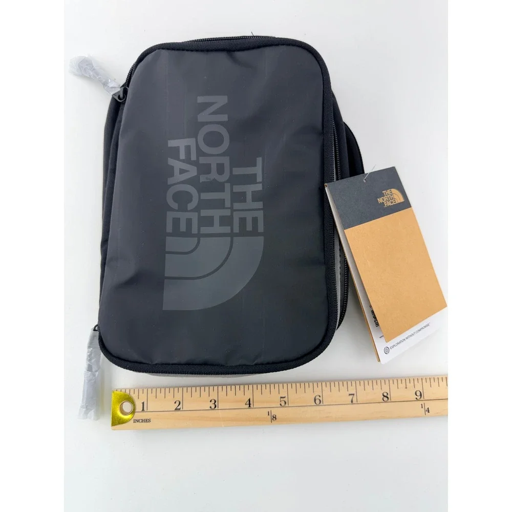 The North Face Base Camp Voyager Toiletry Kit Black NWT Travel Dopp Bag